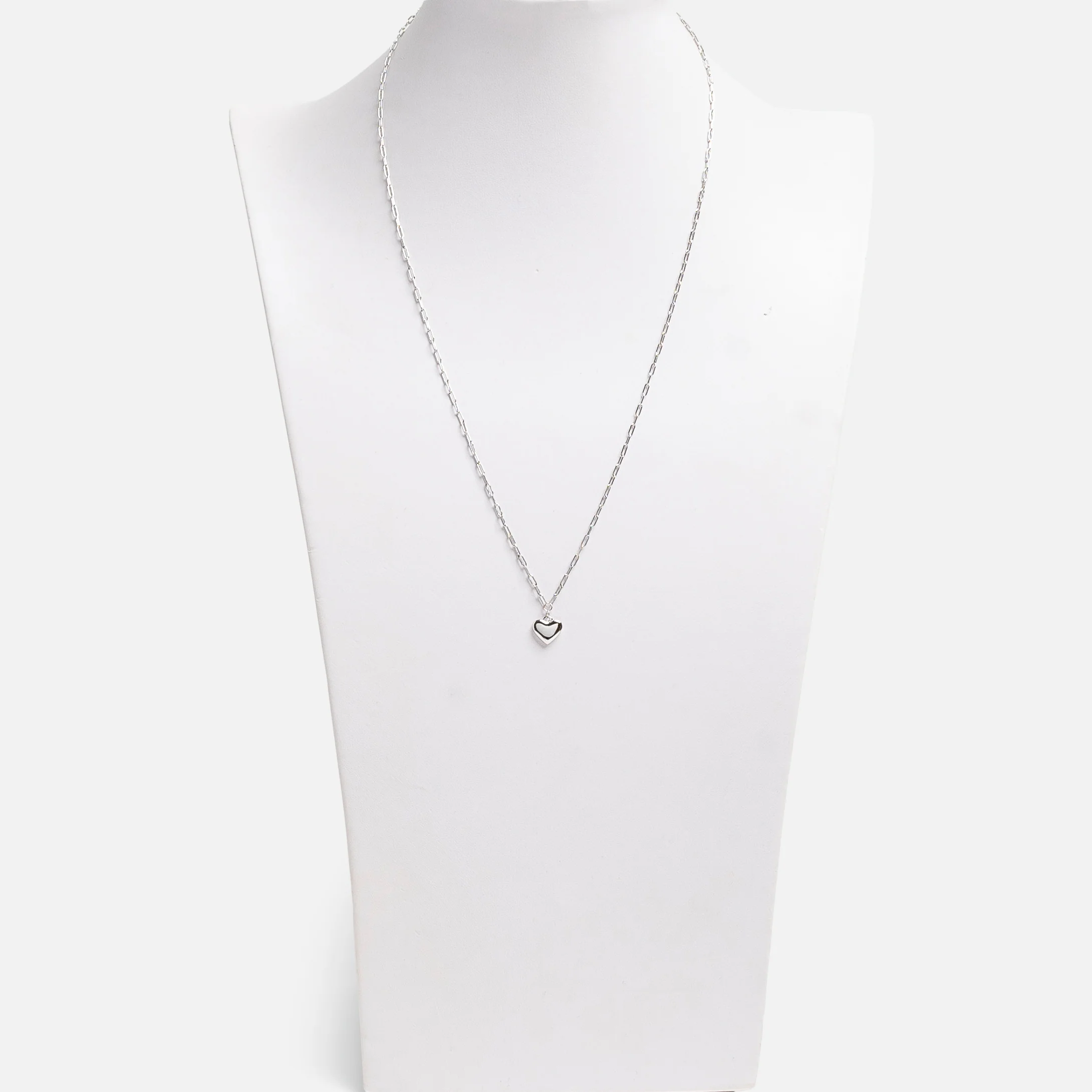 Chaîne argentée avec breloque cœur en argent sterling - Image 3