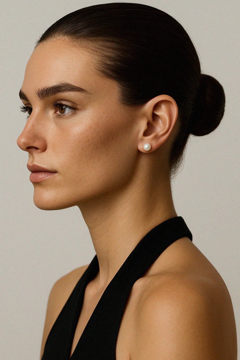 Boucles d’oreilles perles de culture rondes 6 mm avec tige en or 14 carats - Image 4